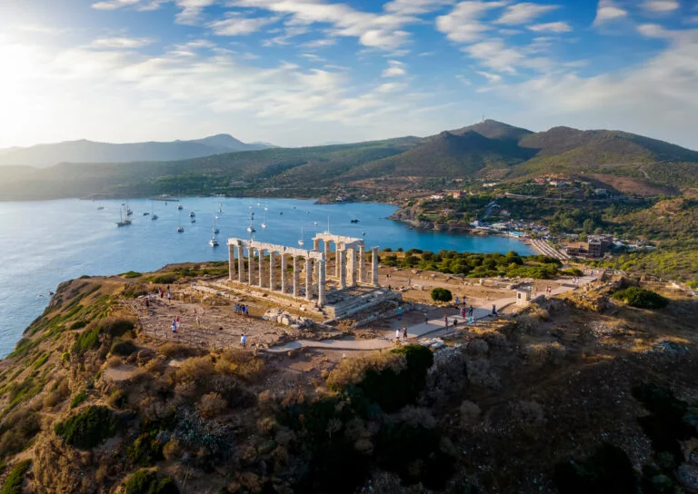 Discover more than the road to your hotel